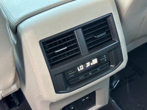 Used 2021 Volkswagen Atlas SE w/ Panoramic Sunroof Package FWD image 36