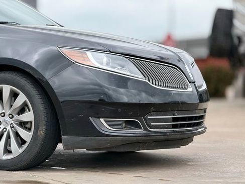 Used 2013 Lincoln MKS image 8