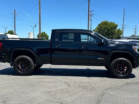 Used 2022 GMC Sierra 1500 AT4 w/ AT4 Premium Package AWD/4WD image 3