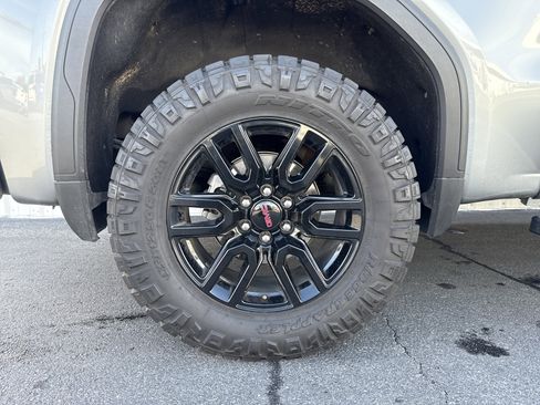 Used 2024 GMC Sierra 1500 Elevation w/ LPO, Elevation Black Package image 30