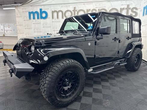 Used 2016 Jeep Wrangler Unlimited Sport w/ Connectivity Group AWD/4WD image 2