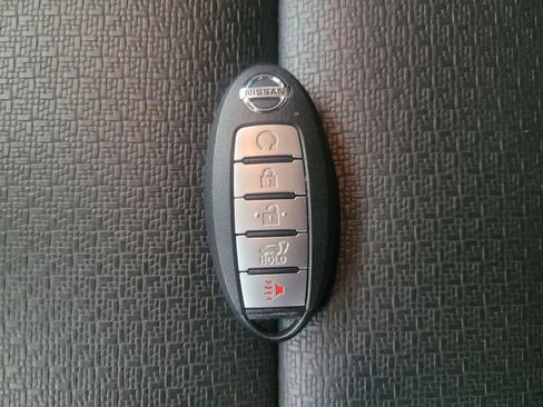 Used 2021 Nissan Rogue SV w/ Premium Package image 32