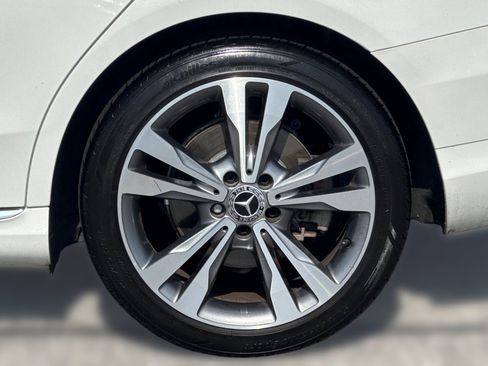 Used 2018 Mercedes-Benz C 300 Sedan image 13
