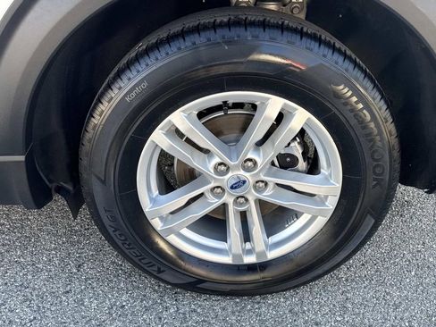 Certified 2023 Ford Explorer XLT image 10