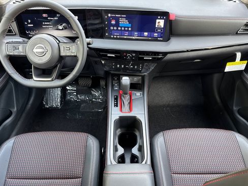 New 2026 Nissan Kicks SR image 10