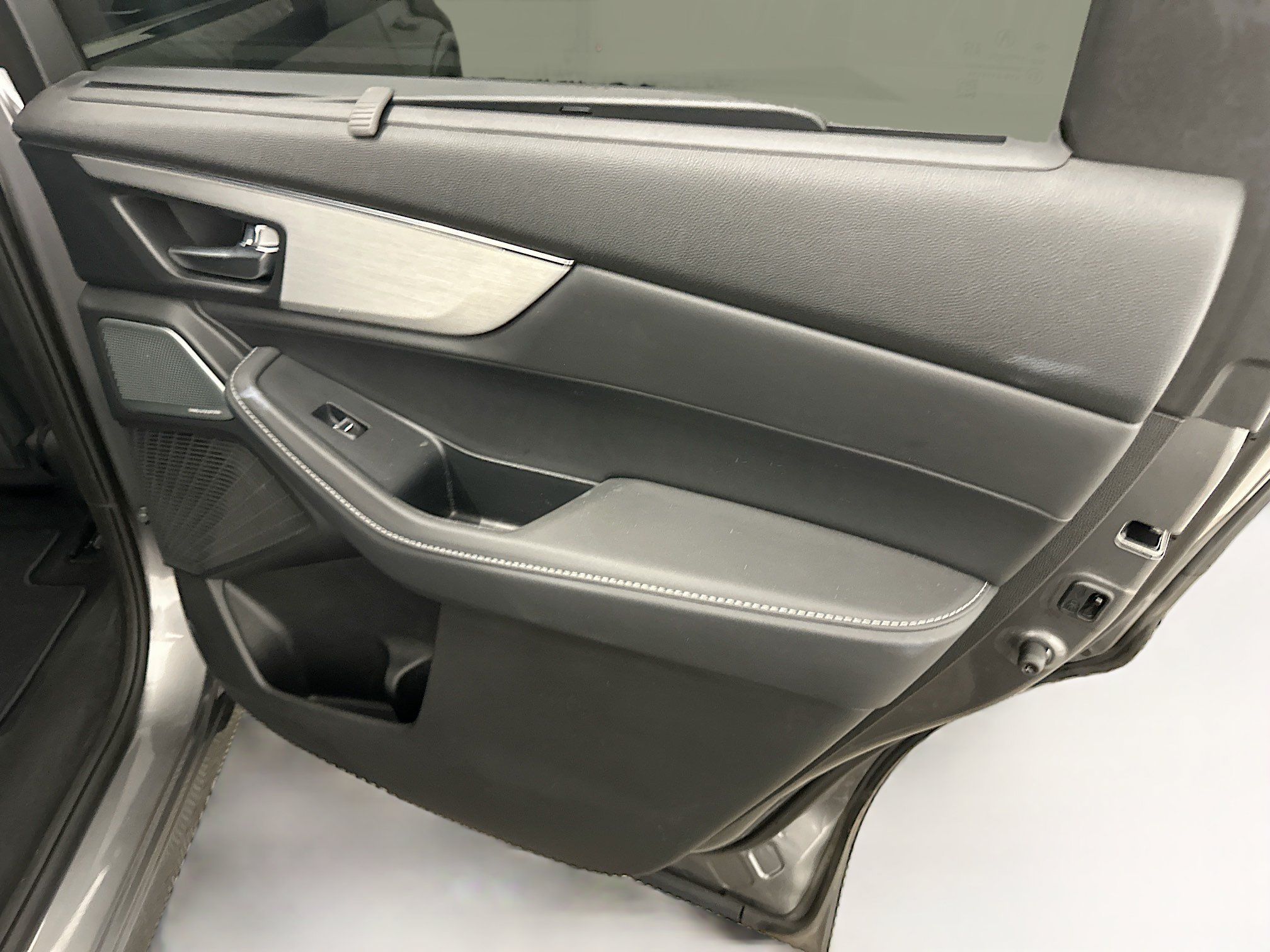 Used 2025 Acura MDX w/ Technology Package AWD/4WD image 34