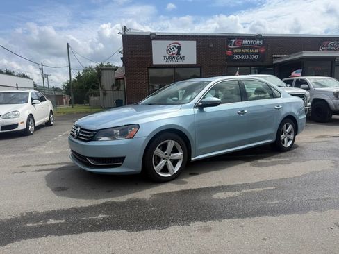 Used 2012 Volkswagen Passat 2.5 SE FWD image 1