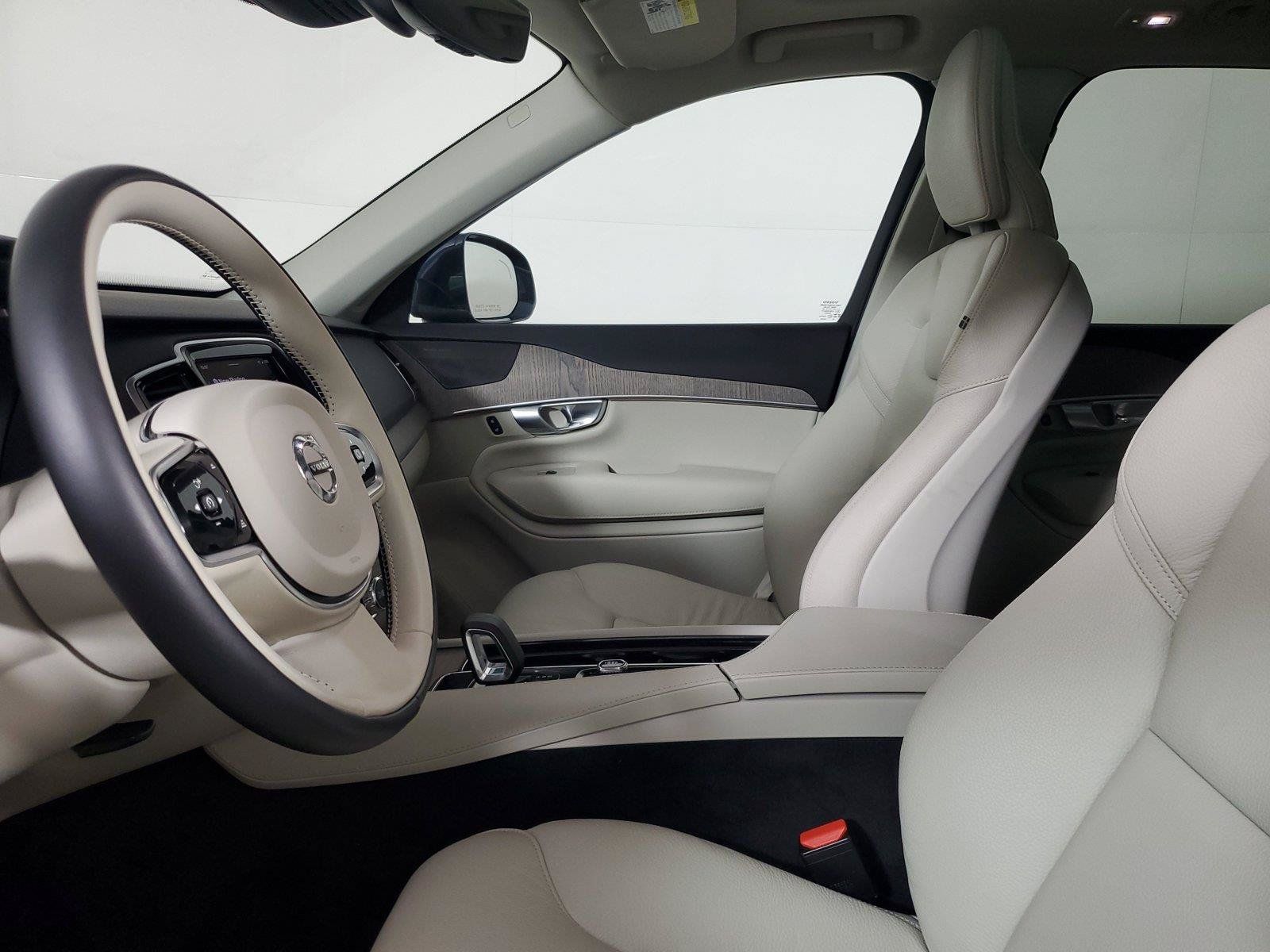 Certified 2024 Volvo XC90 T8 Plus AWD/4WD image 19
