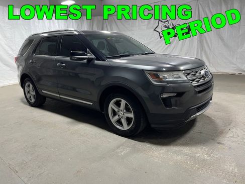 Used 2018 Ford Explorer XLT w/ Equipment Group 202A image 1