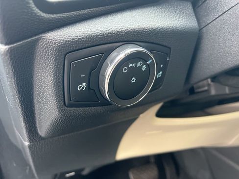 Used 2018 Ford EcoSport S image 51