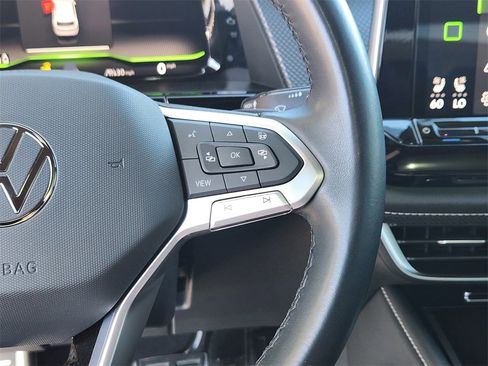 Used 2024 Volkswagen Atlas Cross Sport SEL R-Line image 9