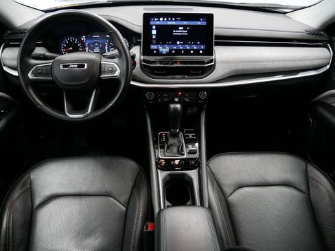 Certified 2022 Jeep Compass Latitude image 19