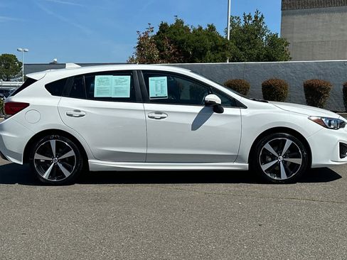 Used 2018 Subaru Impreza 2.0i Sport w/ Popular Package #2 AWD/4WD image 6