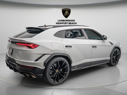 Used 2024 Lamborghini Urus S AWD/4WD image 39