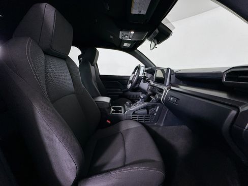 Used 2025 Toyota 4Runner SR5 image 30