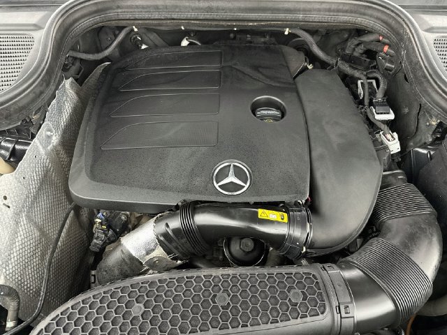 Used 2020 Mercedes-Benz GLE 350 4MATIC w/ MBUX Technology Package image 35