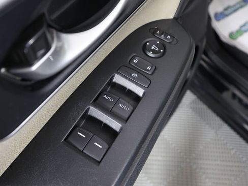 Used 2018 Honda CR-V EX image 30