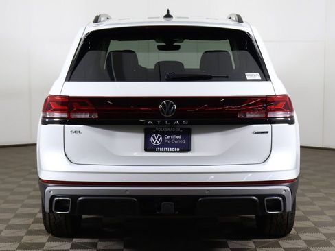 Certified 2024 Volkswagen Atlas Peak Edition SEL AWD/4WD image 16