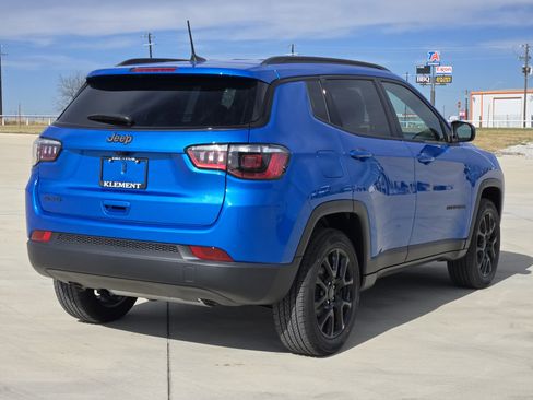 New 2026 Jeep Compass Latitude image 5