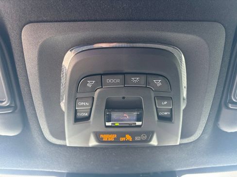 Used 2024 Toyota Corolla XSE FWD image 33