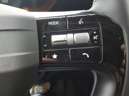Used 2026 Kia Sorento LX FWD image 23
