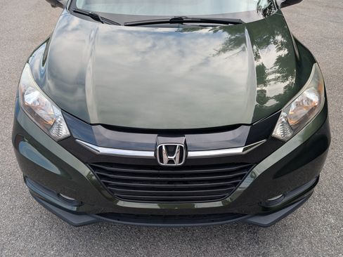 Used 2018 Honda HR-V EX image 12