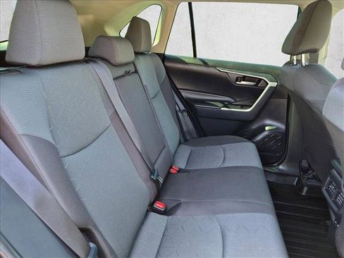 Certified 2025 Toyota RAV4 XLE w/ Convenience Package FWD image 19