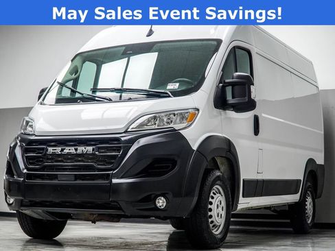 Used 2024 RAM ProMaster 2500 w/ Convenience Group FWD image 9