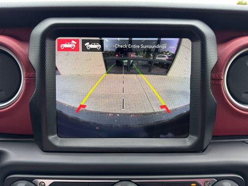 Used 2023 Jeep Wrangler Unlimited Rubicon 4xe AWD/4WD image 55