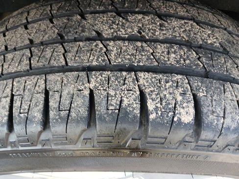 Used 2019 Chevrolet Suburban Premier w/ Premier Plus Edition image 76