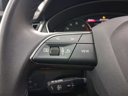 Used 2023 Audi Q5 2.0T Premium w/ Convenience Package image 13