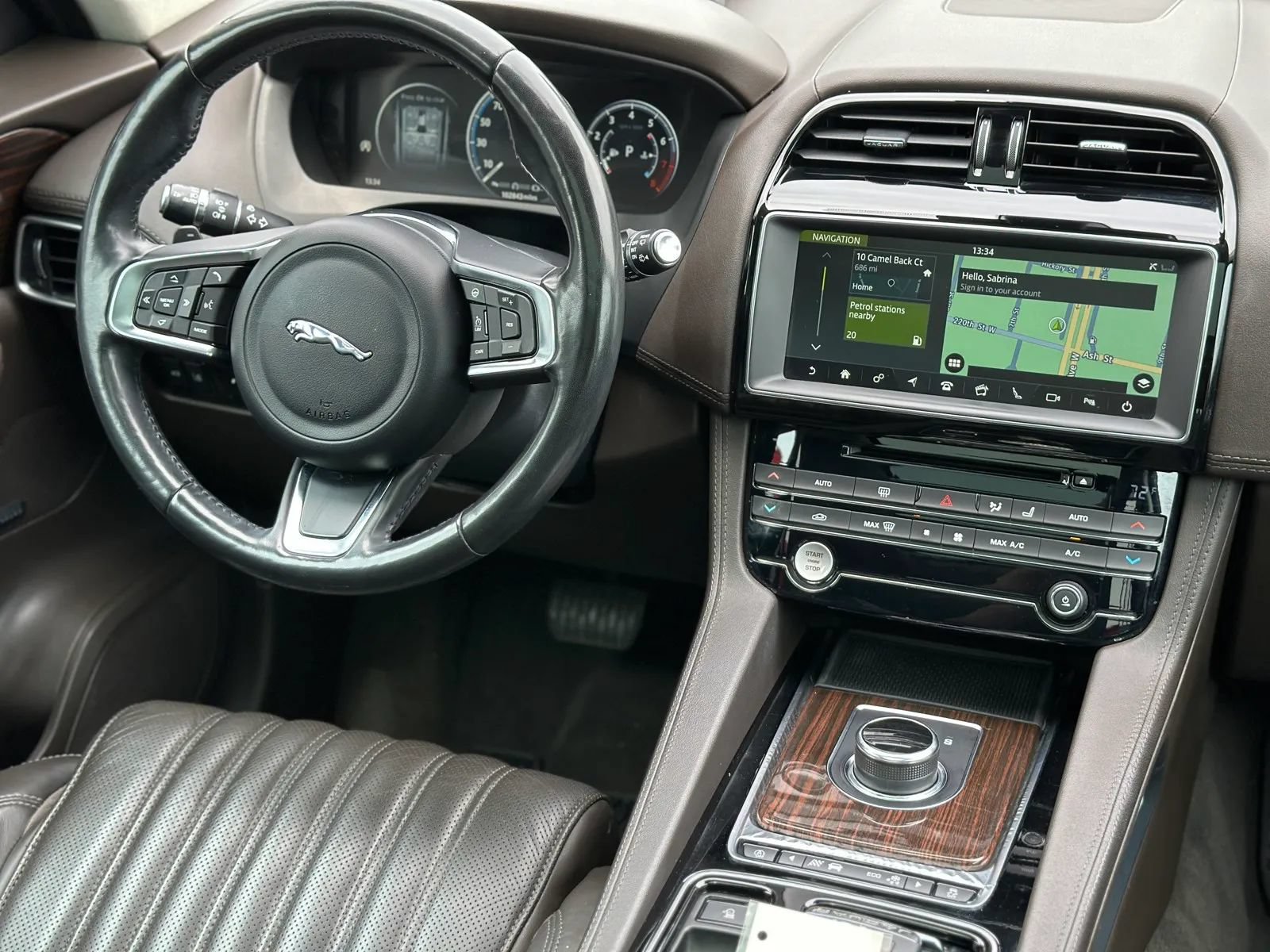 Used 2018 Jaguar F-PACE Portfolio AWD/4WD image 23