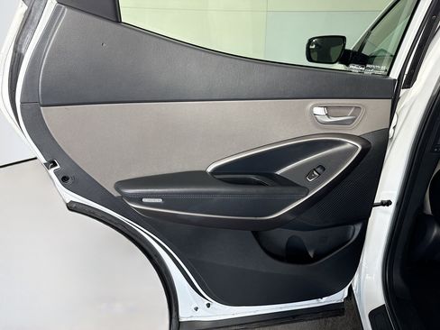 Used 2017 Hyundai Santa Fe Sport image 25