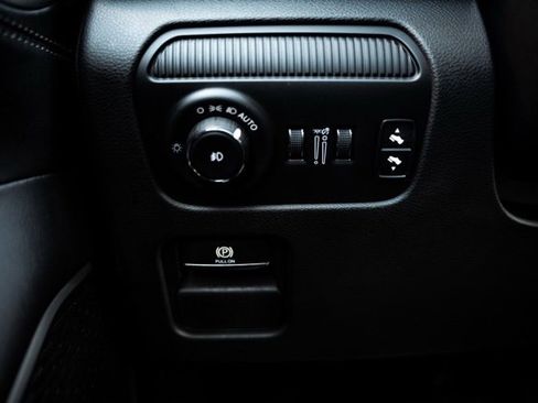 Used 2024 Jeep Wagoneer L Series II w/ Flexible Seating Group image 18