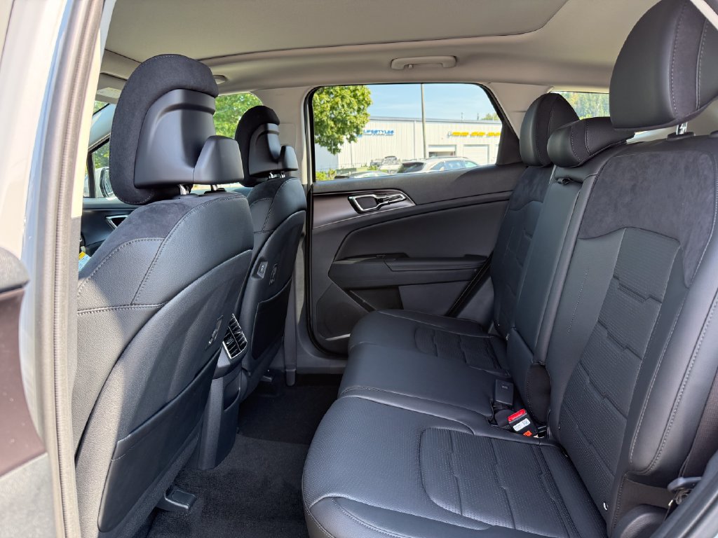New 2026 Kia Sportage SX AWD/4WD image 14