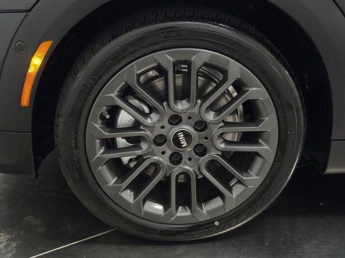 New 2025 MINI Cooper 4-Door Hardtop image 13