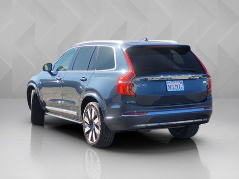 Used 2023 Volvo XC90 T8 Ultimate image 4