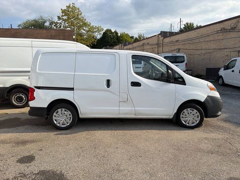 Used 2018 Nissan NV200 S FWD image 5