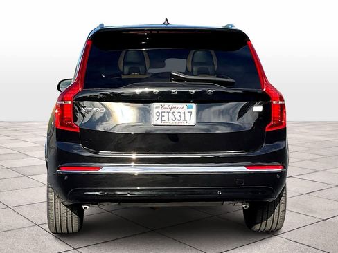Used 2023 Volvo XC90 T8 Ultimate w/ Lounge Package image 7