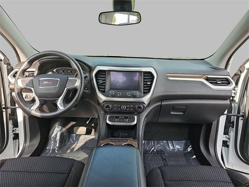 Certified 2023 GMC Acadia SLE w/ Driver Convenience Package image 9