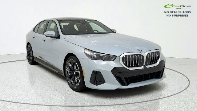 Used 2026 BMW i5 eDrive40 RWD image 1
