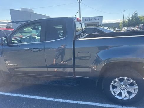 Used 2019 Chevrolet Colorado LT w/ LT Convenience Package AWD/4WD image 18