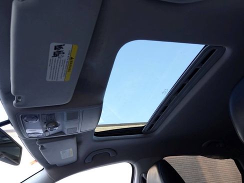 Used 2012 Volkswagen Passat TDI SE FWD image 7
