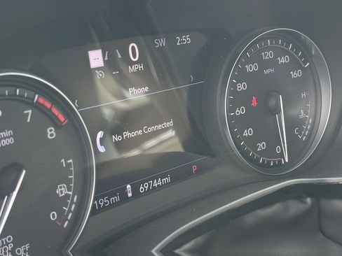 Used 2024 Cadillac XT6 Premium Luxury w/ Technology Package FWD image 19