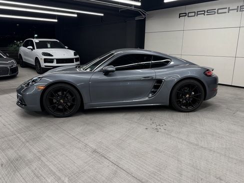 Used 2025 Porsche 718 Cayman image 2