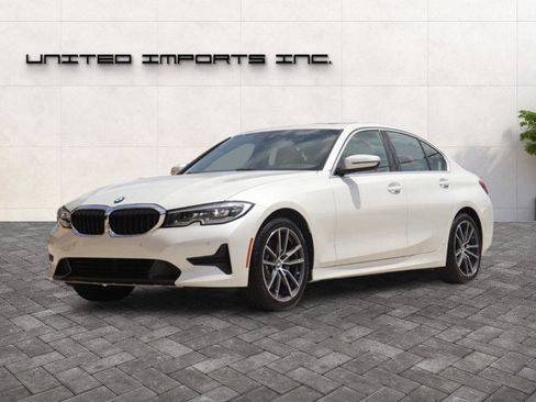 Used 2021 BMW 330i Sedan w/ Premium Package RWD image 3