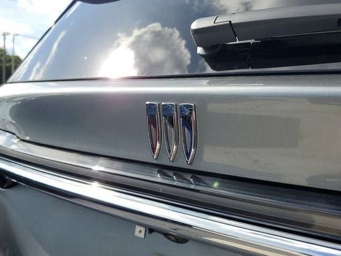 New 2026 Buick Enclave Avenir w/ Super Cruise Package FWD image 7