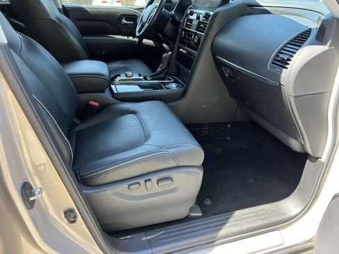 Used 2023 INFINITI QX80 Luxe w/ Cargo Package image 11