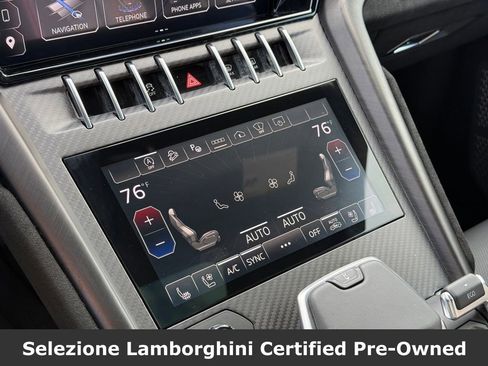 Used 2024 Lamborghini Urus Performante AWD/4WD image 35