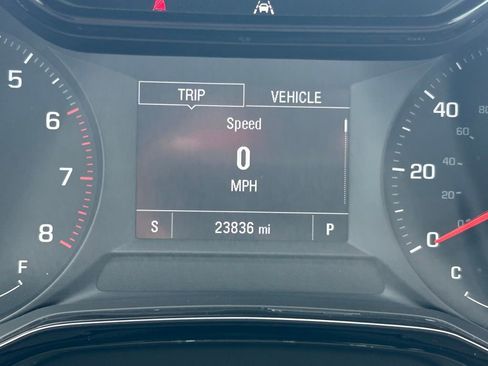 Used 2025 Chevrolet Trax LS w/ LS Convenience Package FWD image 7